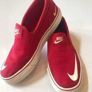 Nike varsity red canvas slip on shoe Y 3.5